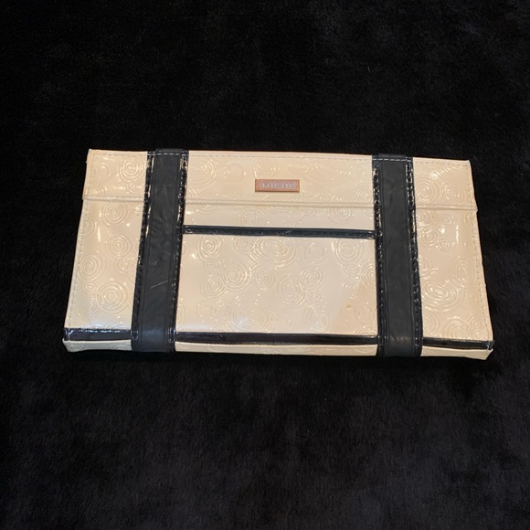 Purse - Picture 4 of 8